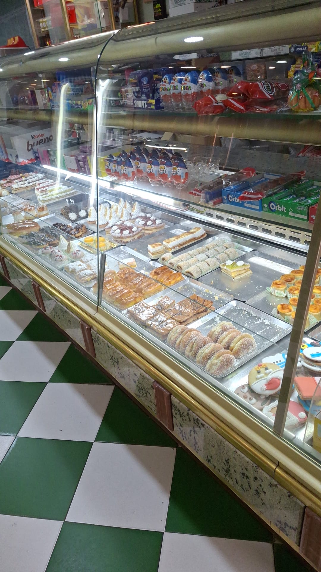 Cafeteria - Pastelería Virgen del Pilar 8